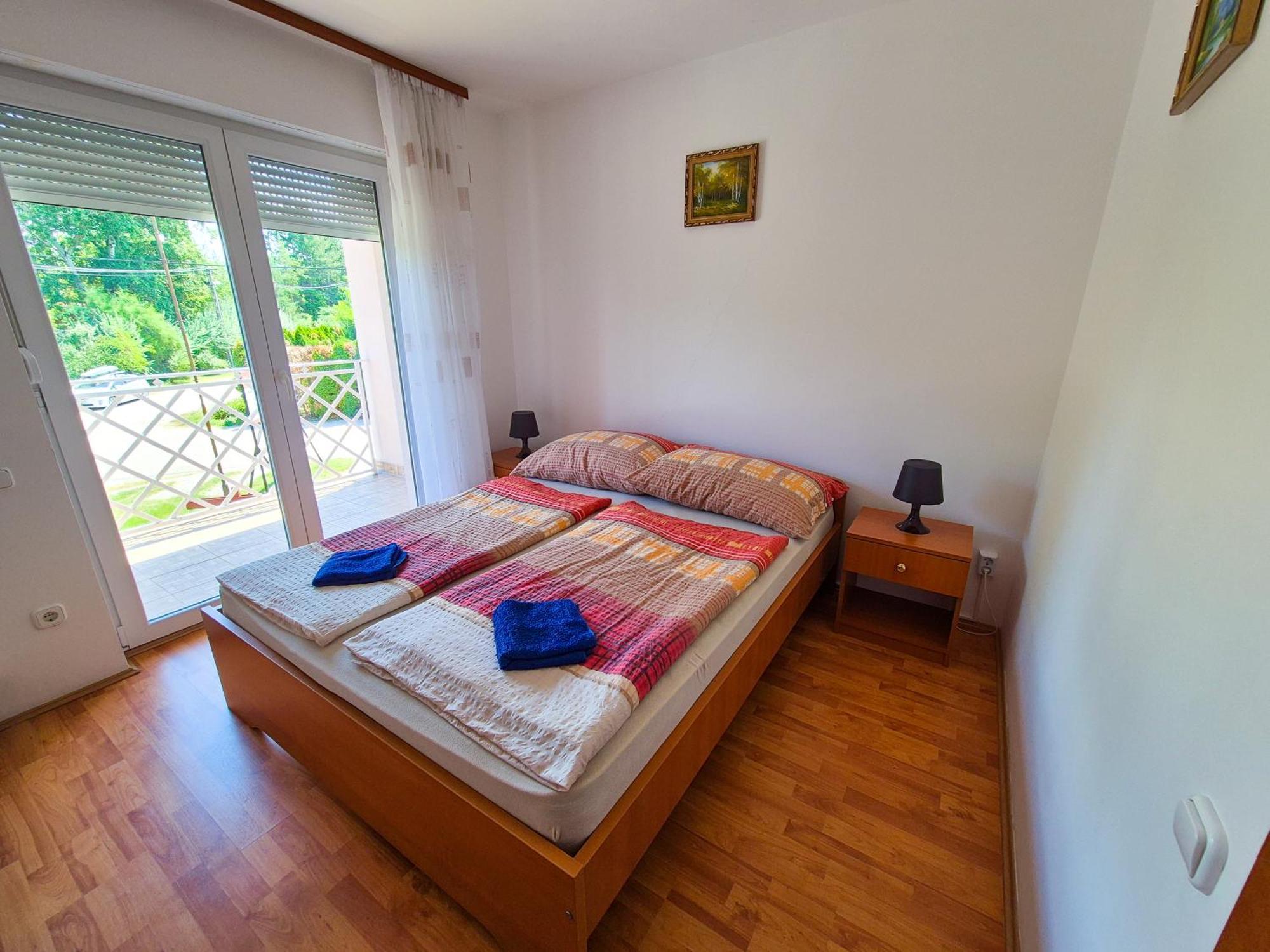 Ildiko Apartmanhaz Zamárdi Buitenkant foto