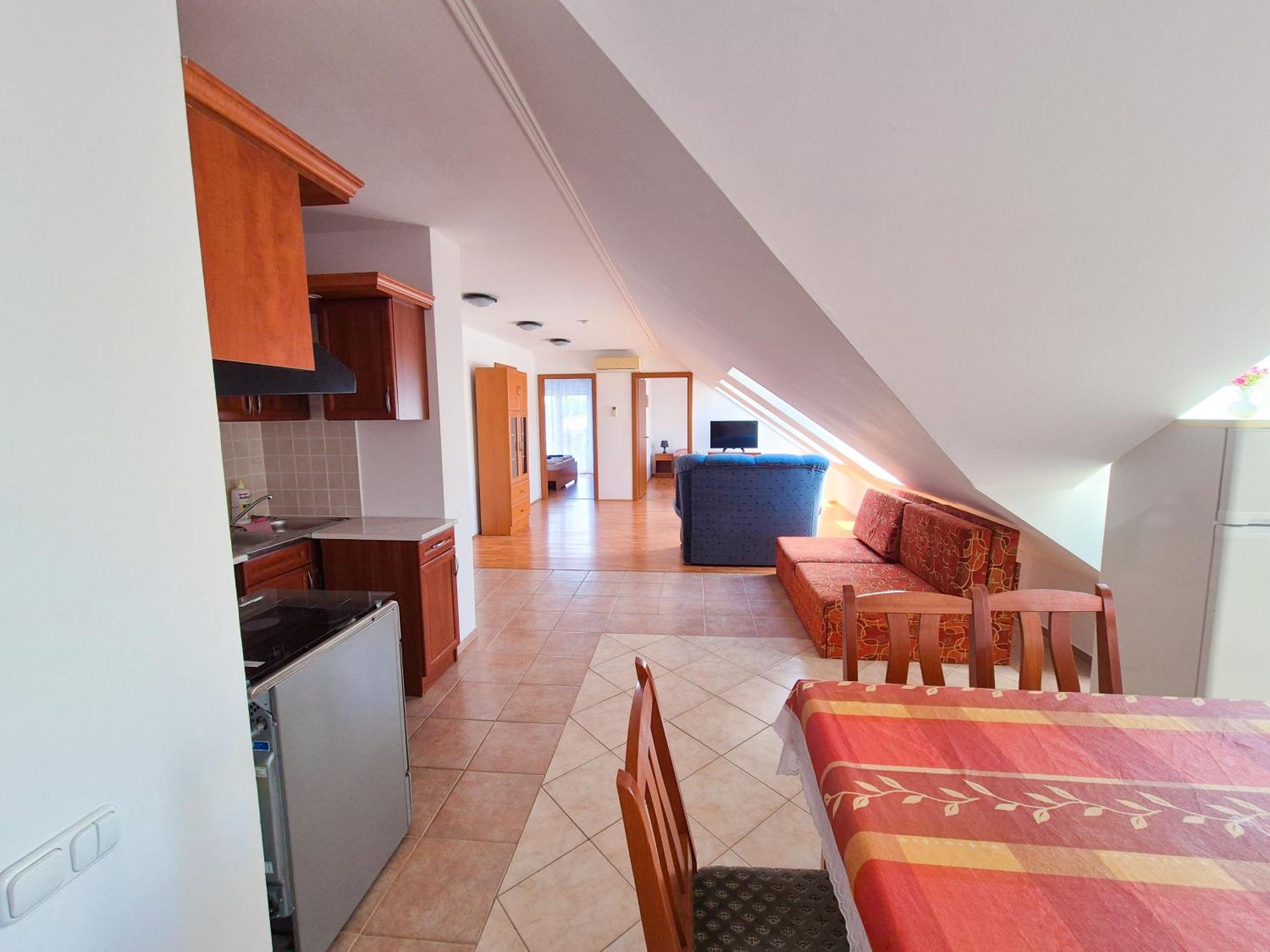 Ildiko Apartmanhaz Zamárdi Buitenkant foto