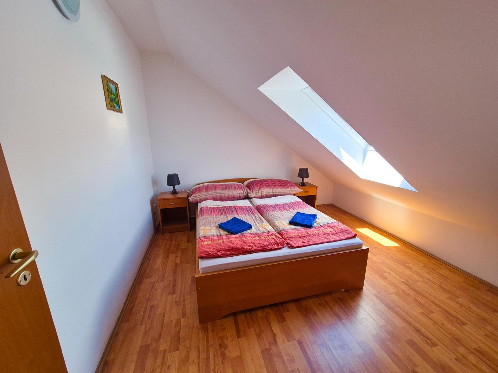Ildiko Apartmanhaz Zamárdi Buitenkant foto