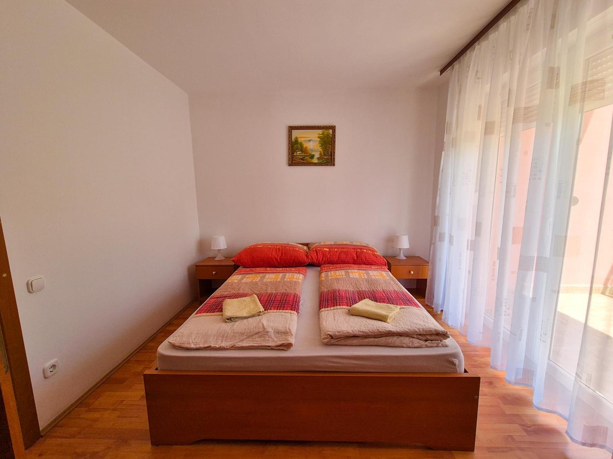 Ildiko Apartmanhaz Zamárdi Buitenkant foto