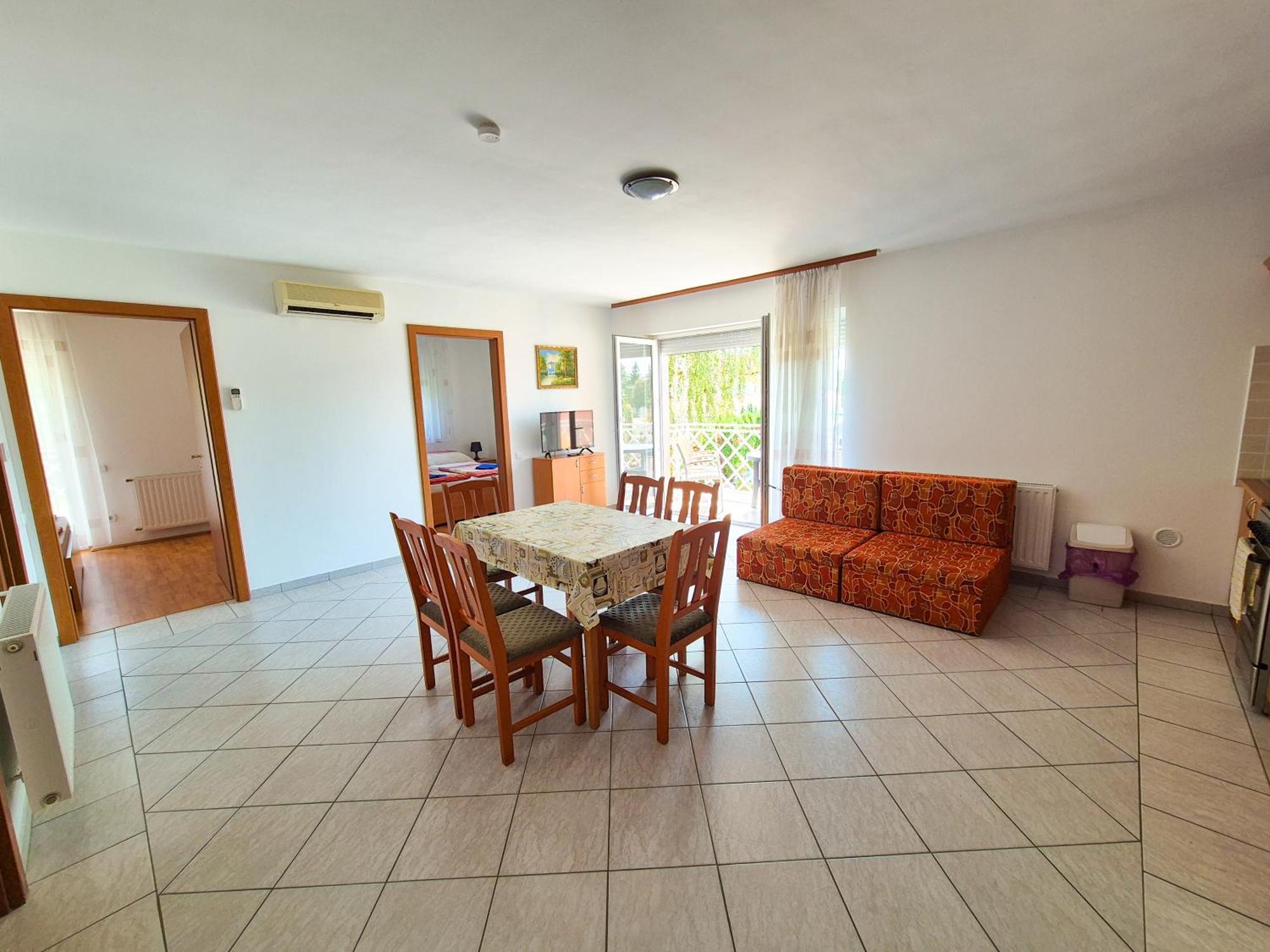 Ildiko Apartmanhaz Zamárdi Buitenkant foto