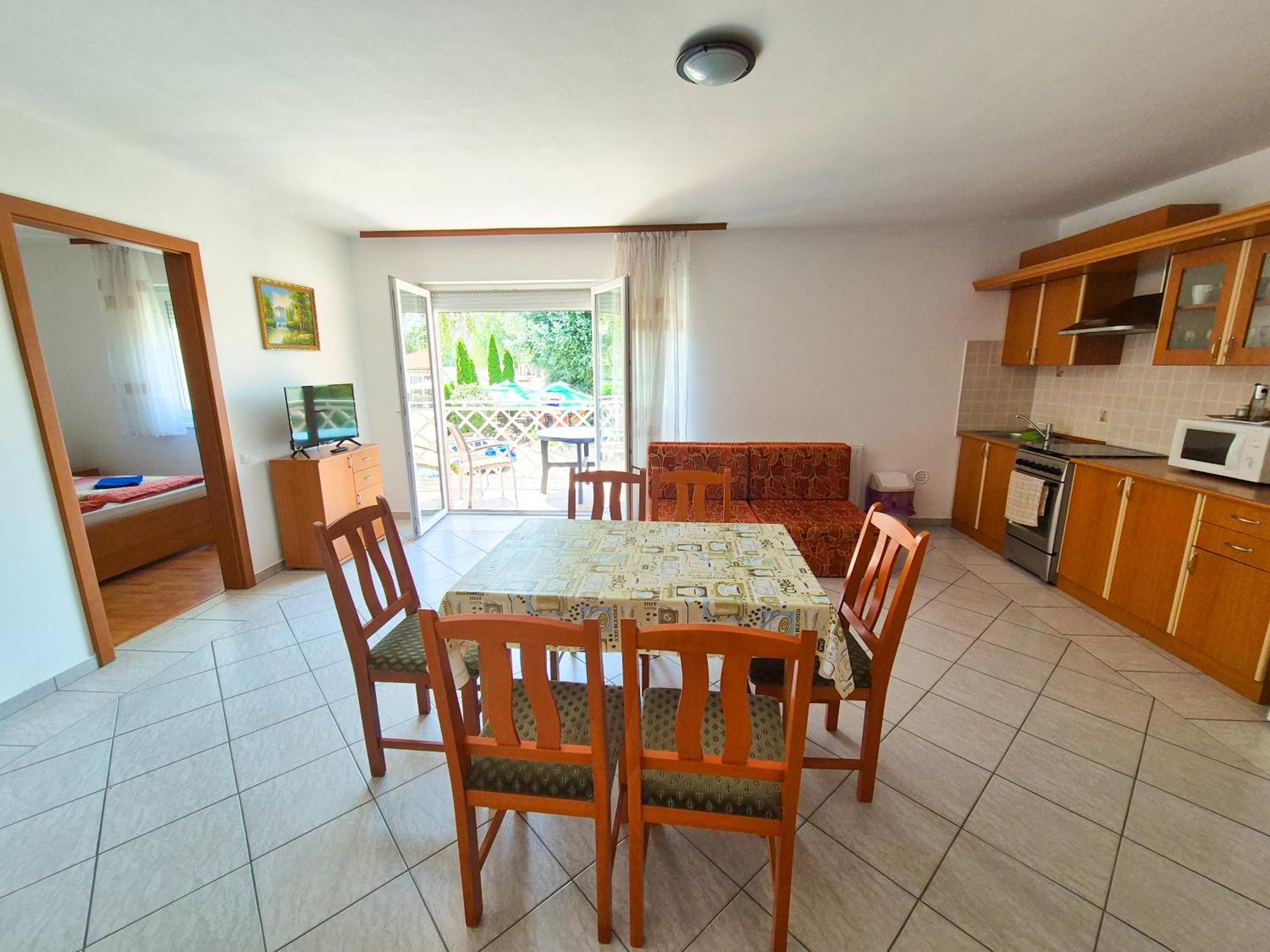 Ildiko Apartmanhaz Zamárdi Buitenkant foto