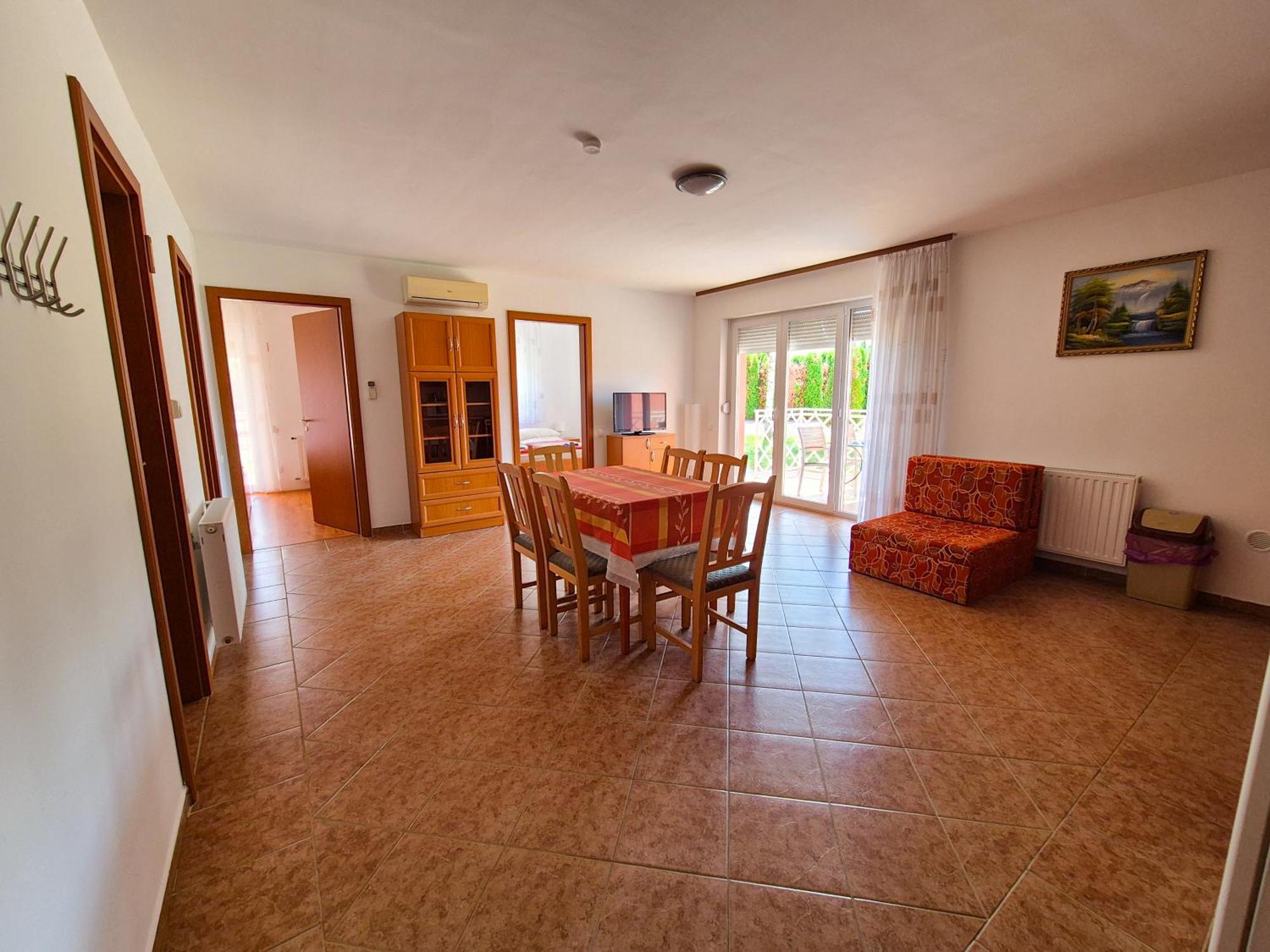 Ildiko Apartmanhaz Zamárdi Buitenkant foto